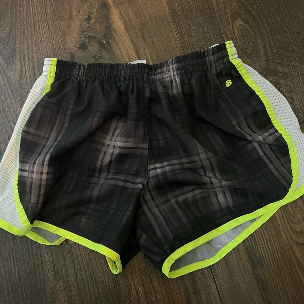 New balance athletic shorts kids xl (14/16)